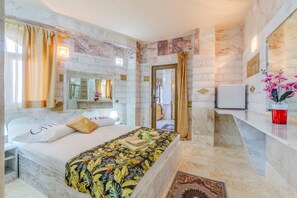 4 habitaciones, tabla de planchar con plancha y wifi gratis 