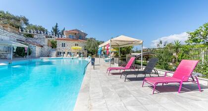 Apartment 'Paco's Resort Family Villa 10' with Sea View, Wi-Fi and Air Conditioning