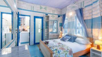 1 habitación, tabla de planchar con plancha, wifi gratis y ropa de cama