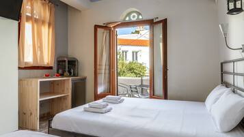 1 bedroom, free WiFi, bed sheets