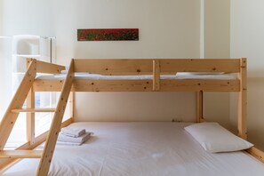 1 chambre, Wi-Fi gratuit, draps fournis