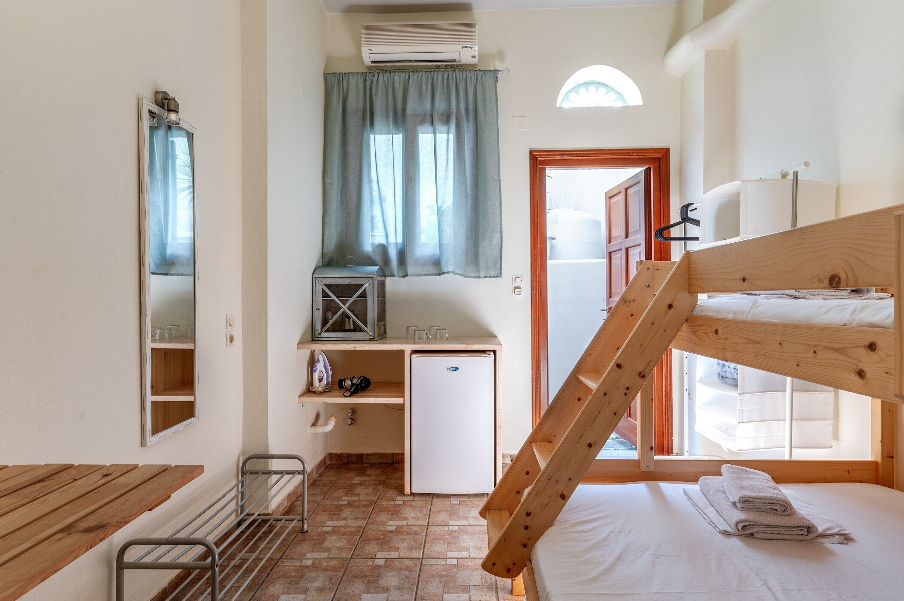 1 bedroom, free WiFi, bed sheets