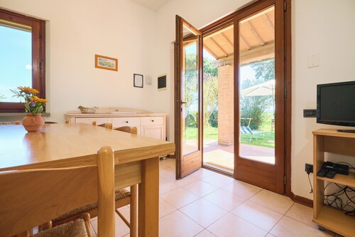 Apartment "Mare Etrusco Villetta D2" with Private Garden & Wi-Fi