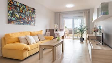 Tv, dvd-spelare och en stereo