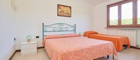 2 bedrooms, free WiFi, bed sheets