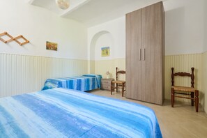 1 bedroom, free WiFi, bed sheets