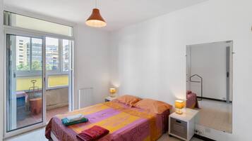 2 bedrooms, iron/ironing board, free WiFi, bed sheets