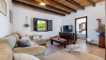 Fernseher, Tischtennisplatte