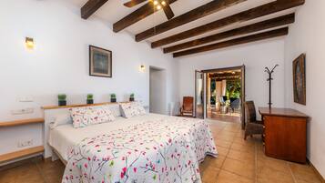 4 Schlafzimmer, Bügeleisen/Bügelbrett, kostenloses WLAN, Bettwäsche