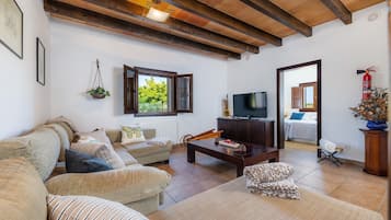 Fernseher, Tischtennisplatte