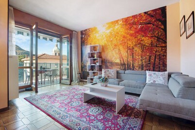 Holiday Home "House of Roses" with Private Terrace & Wi-Fi
