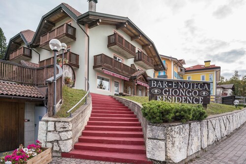 Apartment 'Giongo Residence Aparthotel 101' with Mountain View, Shared Terrace and Wi-Fi