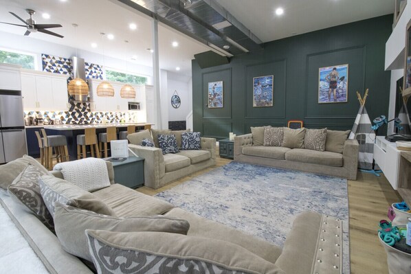 Smart TV, fireplace, books