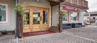 Apartment 'Giongo Residence Aparthotel 202' with Mountain View, Shared Terrace and Wi-Fi