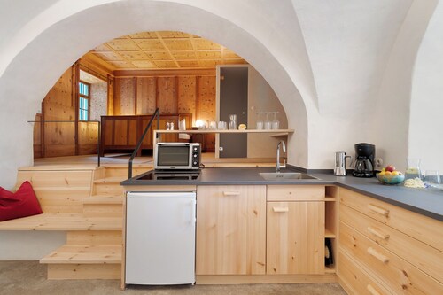 Holiday Apartment 'Ansitz Baumannhof 1818' with Mountain View, Shared Garden and Wi-Fi