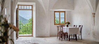 Appartement 'Ansitz Baumannhof Erker Suite' avec vue sur les montagnes, jardin commun et Wi-Fi