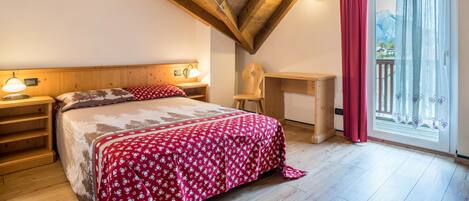 2 bedrooms, free WiFi, bed sheets, wheelchair access