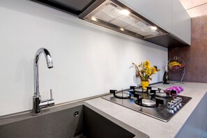 Fridge, microwave, oven, stovetop