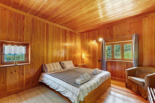 Exclusive Chalet 'La Libellula' with Stunning Mountain Views