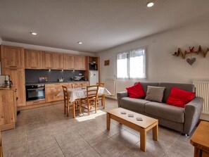 TV - Bright apartment in Verchaix, 4 pers, terrace, garage, Wifi (Verchaix)