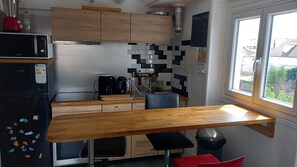 Private kitchen - Appartement Lumineux à Proximité du Centre (Maisons-Laffitte)