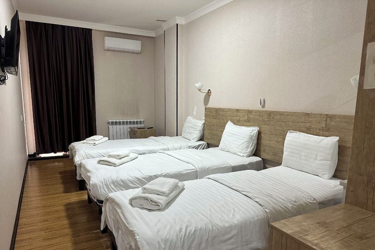 1 chambre, rideaux occultants, fer et planche à repasser, Wi-Fi gratuit