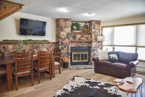 Fireplace, DVD player