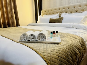 Superior Room | 1 bedroom, Frette Italian sheets, premium bedding, memory-foam beds - Hotel Amayra (Jaipur)