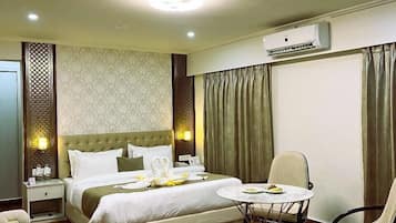 Suite | 1 bedroom, Frette Italian sheets, premium bedding, memory foam beds
