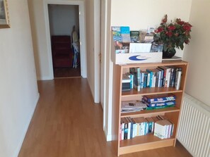 Apartment, 3 Bedrooms, Patio, City View | Hallway