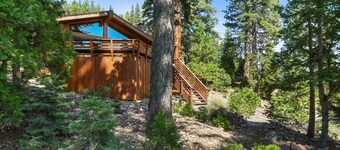 Sweet Tahoe Cabin, Lake Views/Hot Tub/Secluded
