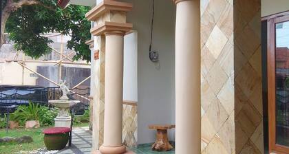 Pesona Mentari Homestay by FH Stay