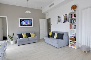 House | Living area | Fireplace