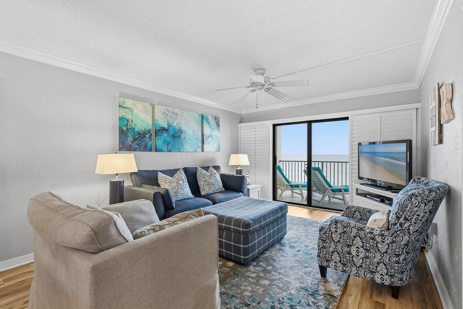 Smart TV, reproductor de DVD, libros