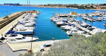 TrÚs belle maison proche de tout avec sa piscine privée en all-inclusive