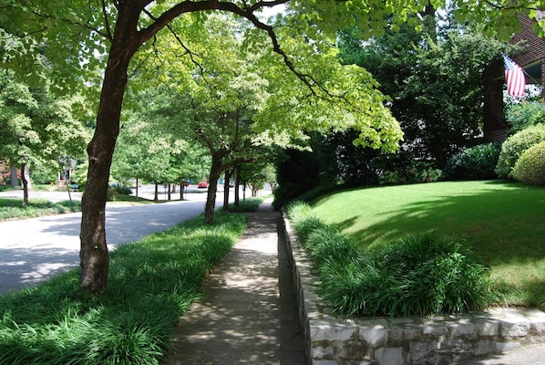 Apartment - B1bk Professional Condo w Wi-fi Perfect for Business Travelers (Atlanta)