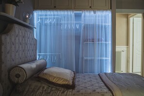 2 sovrum, värdeförvaringsskåp på rummet och ljudisolering