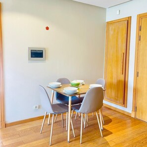 Dining - One bedroom flat with balcony with ocean view at Casablanca Marina 8th floor  (Casablanca)