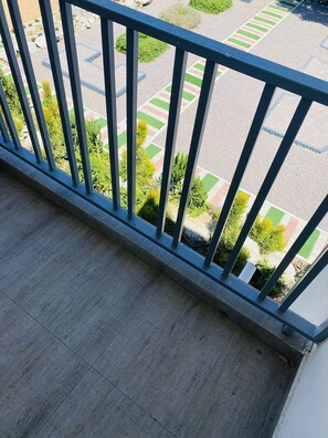 Property grounds - 5 minutes from airport.6 minutes to biggest shopping complex.Centrally located (Gaborone)