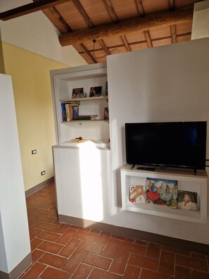 Interior - The Wine House
appartamento in casa tipica rurale toscana (Capannori)