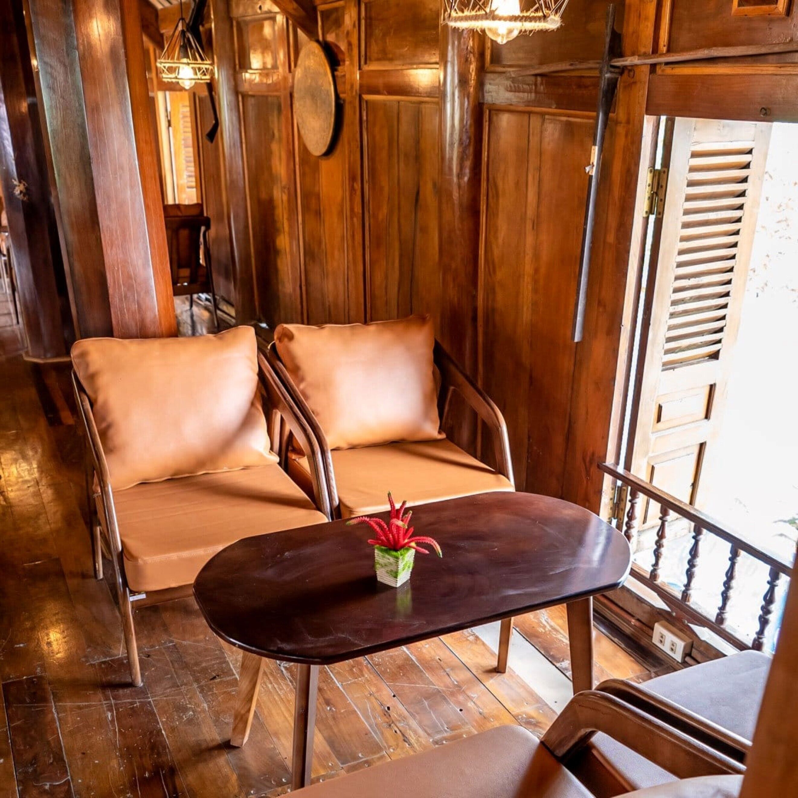 Minibar, desk, soundproofing, iron/ironing board