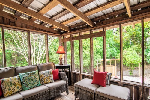 *St. Germaine* Updated historical home located in Georgetown SC