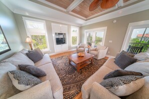 Smart-TV, DVD-Player