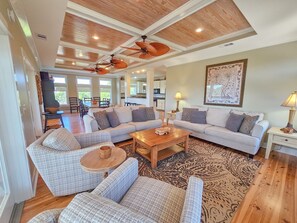 Smart-TV, DVD-Player