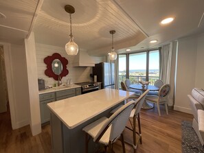 Dining - Completely remodeled, 104 Brighton, has full access to all resort amenities!! (Myrtle Beach)