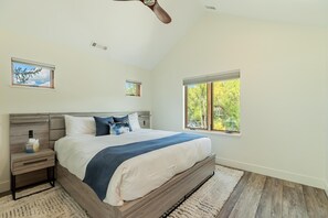 1 bedroom, desk, internet, bed sheets - Chic 1BR Riverfront Retreat | Rooftop Hot Tub! (Steamboat Springs)