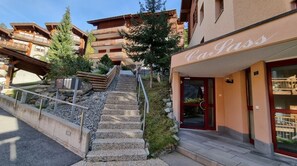 Front of property - evening/night - Z Suite - Haus Roger (Zermatt)