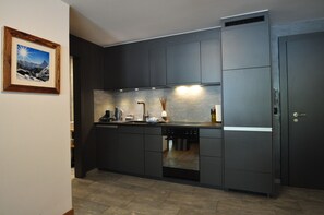 Fridge, oven, dishwasher, coffee/tea maker - Z Suite - Haus Roger (Zermatt)