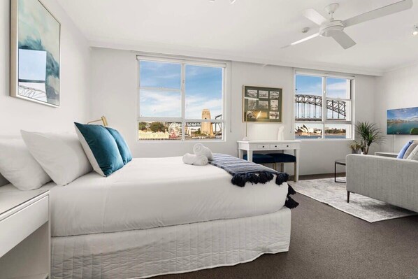 Iron/ironing board, WiFi, bed sheets