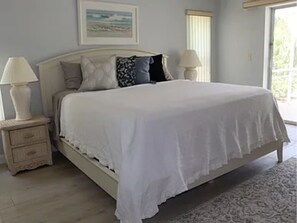 3 bedrooms, WiFi, bed sheets - Cozy 3 bedroom 2 bathroom house. (Rotonda West)
